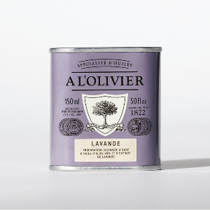 A'L Olivier lavender oil canhite background